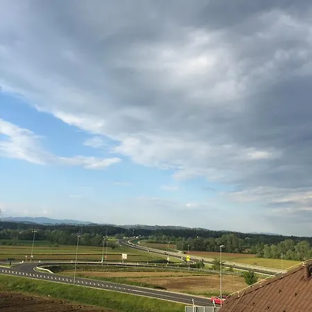 Gostisce & Deteljica 3* Skocjan (Skocjan)