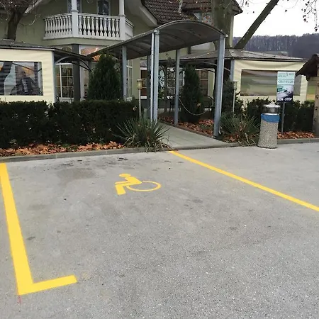 Hotel Gostisce & Deteljica 3*